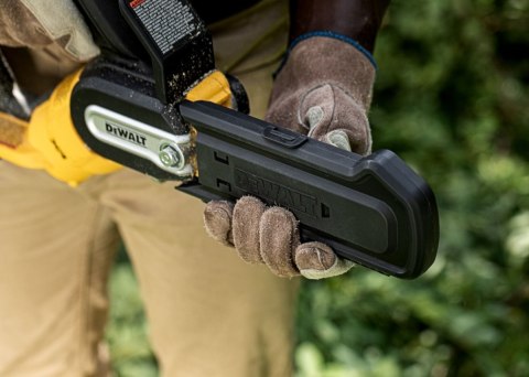Pilarka do gałęzi 18V XR - zestaw z akumulatorem 1x5Ah DCMPS520P1-QW