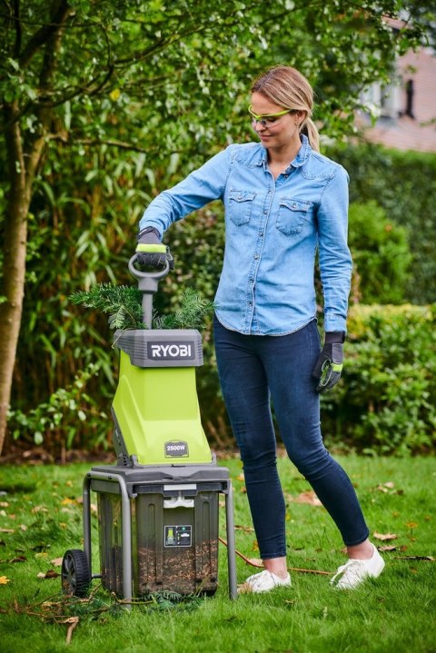 Rozdrabniacz do gałęzi Rozdrabniarka Elektryczna Udarowa Ryobi RSH2545B Rozdrabniacz do gałęzi Rozdrabniarka Elektryczna Udarowa Ryobi RSH2545B