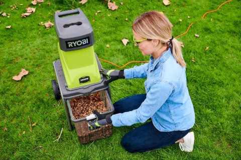 Rozdrabniacz do gałęzi Rozdrabniarka Elektryczna Udarowa Ryobi RSH2545B Rozdrabniacz do gałęzi Rozdrabniarka Elektryczna Udarowa Ryobi RSH2545B