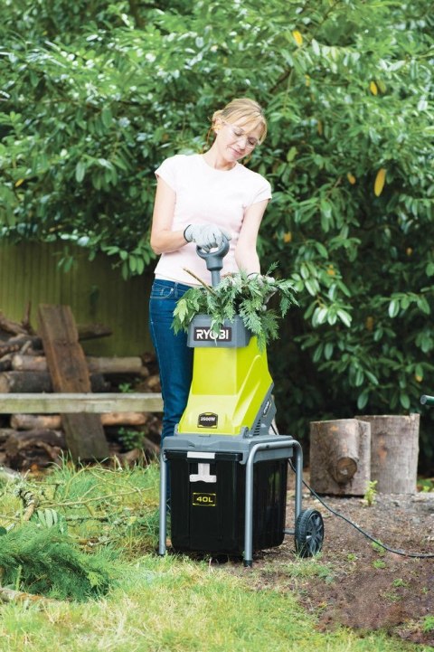 Rozdrabniacz do gałęzi Rozdrabniarka Elektryczna Udarowa Ryobi RSH2545B Rozdrabniacz do gałęzi Rozdrabniarka Elektryczna Udarowa Ryobi RSH2545B