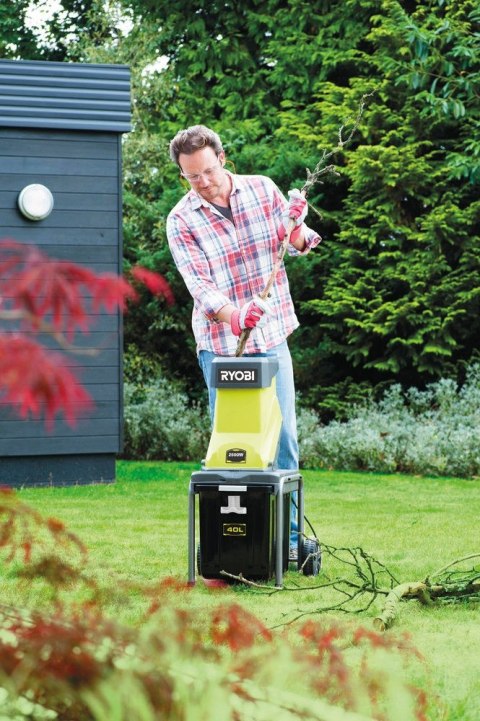 Rozdrabniacz do gałęzi Rozdrabniarka Elektryczna Udarowa Ryobi RSH2545B Rozdrabniacz do gałęzi Rozdrabniarka Elektryczna Udarowa Ryobi RSH2545B