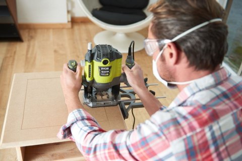 FREZARKA GÓRNOWRZECIONOWA RRT1600-K 1600W RYOBI FREZARKA GÓRNOWRZECIONOWA RRT1600-K 1600W RYOBI
