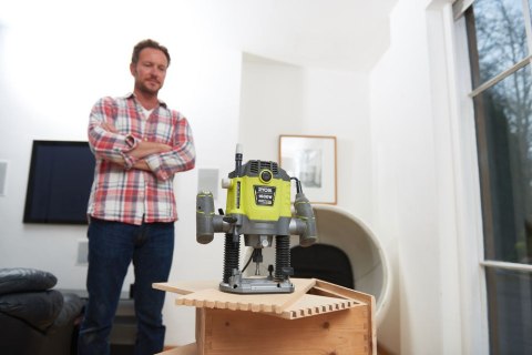 FREZARKA GÓRNOWRZECIONOWA RRT1600-K 1600W RYOBI FREZARKA GÓRNOWRZECIONOWA RRT1600-K 1600W RYOBI