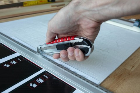Nożyk uniwersalny z ostrzem łamanym SK5 18mm Proline 30036 Nożyk uniwersalny z ostrzem łamanym SK5 18mm Proline 30036