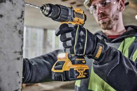 DCD805P1 DEWALT WIERTARKO-WKRĘTARKA Z UDAREM 90Nm Z 1X AKUM.5AH I ŁADOWARKĄ