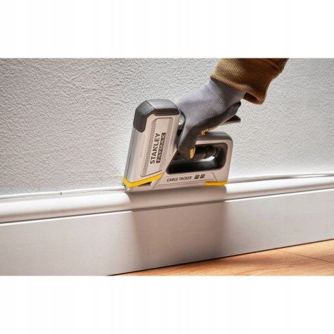 Zszywacz KABLOWY do kabli zszywki CT100 i CR300 FMHT70100-0 STANLEY FatMax Zszywacz KABLOWY do kabli zszywki CT100 i CR300 FMHT70100-0 STANLEY FatMax