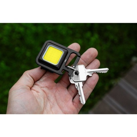 Lampka do kluczy z otwieraczem butelek, magnes, akumulator USB-C brelok NEO Lampka do kluczy z otwieraczem butelek, magnes, akumulator USB-C brelok NEO