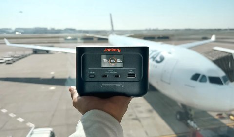 Stacja zasilania PowerBank Jackery Explorer 100 Plus Stacja zasilania PowerBank Jackery Explorer 100 Plus