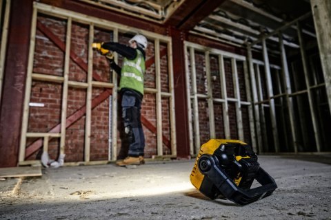 AKUMULATOROWA LAMPA ROBOCZA WARSZTATOTWA HALOGEN LED DeWALT XR DCL077 AKUMULATOROWA LAMPA ROBOCZA WARSZTATOTWA HALOGEN LED DeWALT XR DCL077