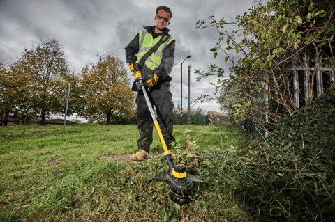 PODKASZARKA AKUMULUTOROWA DeWalt DCM561PBS-XJ 18V XR składana bez akumulatora PODKASZARKA AKUMULUTOROWA DeWalt DCM561PBS-XJ 18V XR składana bez akumulatora