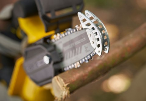 STANLEY MINI PIŁA DO GAŁĘZI PILARKA 18V Z 1 AKUMULATOREM 2AH I ŁADOWARKĄ STANLEY MINI PIŁA DO GAŁĘZI PILARKA 18V Z 1 AKUMULATOREM 2AH I ŁADOWARKĄ