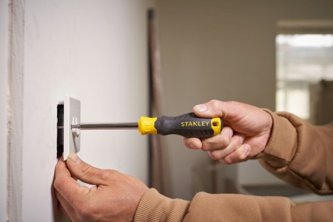 STANLEY WKRĘTAK ŚRUBOKRĘT + BITY 33szt MULTIBIT w kasetce FATMAX STHT0-70885 STANLEY WKRĘTAK ŚRUBOKRĘT + BITY 33szt MULTIBIT w kasetce FATMAX STHT0-70885