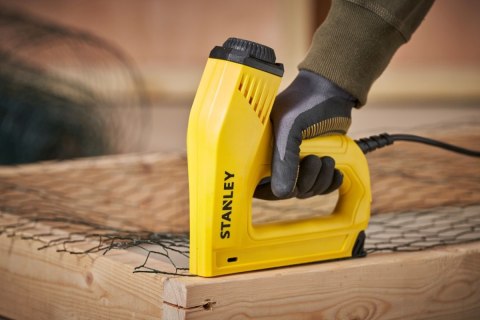 ZSZYWACZ TAPICERSKI ELEKTRYCZNY DO ZSZYWEK 6-TRE550 HD ZSZYWKA G STANLEY ZSZYWACZ TAPICERSKI ELEKTRYCZNY DO ZSZYWEK 6-TRE550 HD ZSZYWKA G STANLEY