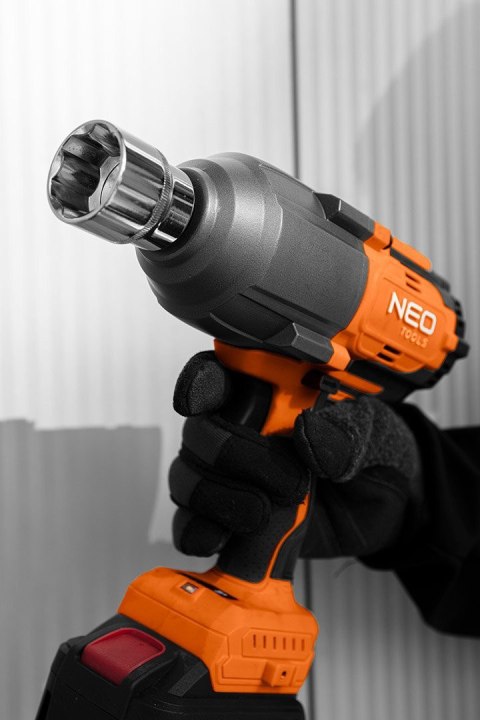 04-618 KLUCZ UDAROWY BEZSZCZ. 1100NM AKUMULATOROWY ENERGY+ 18V NEO TOOLS