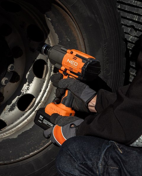 04-618 KLUCZ UDAROWY BEZSZCZ. 1100NM AKUMULATOROWY ENERGY+ 18V NEO TOOLS