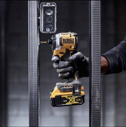 DCF850NT-XJ Zakrętarka DeWALT