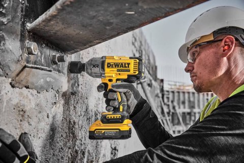 DCF900H2T-QW Klucz udarowy 1/2", 1355Nm 18V Li-lon 2x5,0Ah DeWalt DCF900H2T-QW Klucz udarowy 1/2", 1355Nm 18V Li-lon 2x5,0Ah DeWalt