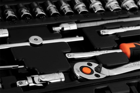 ZESTAW KLUCZY NASADOWYCH W WALIZCE 1/4" KLUCZE NASADOWE 46 SZTUK NEO TOOLS