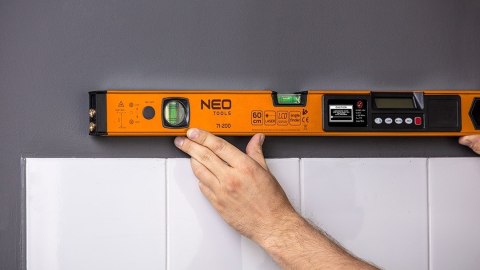 71-200 POZIOMNICA Z WYŚWIETLACZEM ELEKTRONICZNYM 60 CM NEO 71-200 POZIOMNICA Z WYŚWIETLACZEM ELEKTRONICZNYM 60 CM NEO
