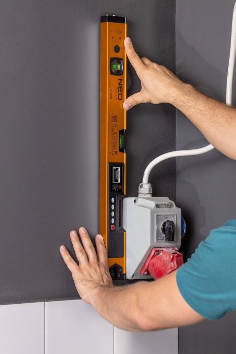 71-200 POZIOMNICA Z WYŚWIETLACZEM ELEKTRONICZNYM 60 CM NEO 71-200 POZIOMNICA Z WYŚWIETLACZEM ELEKTRONICZNYM 60 CM NEO