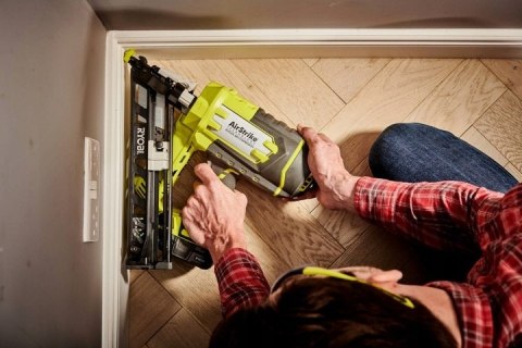 R15GN18-0 Gwoździarka akumulatorowa One+ 18 V 15-50 mm Ryobi R15GN18-0 Gwoździarka akumulatorowa One+ 18 V 15-50 mm Ryobi