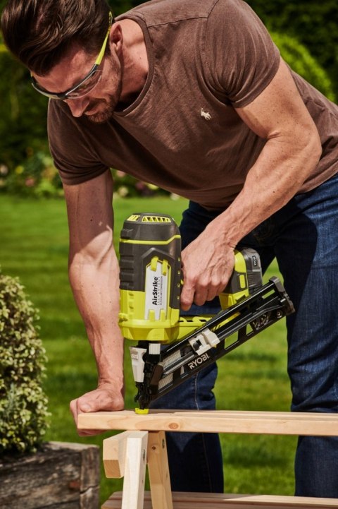 R15GN18-0 Gwoździarka akumulatorowa One+ 18 V 15-50 mm Ryobi R15GN18-0 Gwoździarka akumulatorowa One+ 18 V 15-50 mm Ryobi