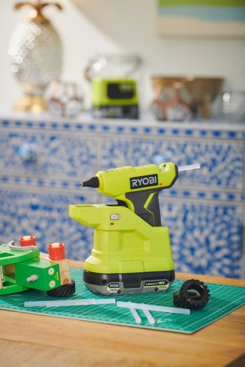 Mini pistolet do klejenia Bezprzewodowy akumulatorowy 18 V 7 mm Ryobi RGLM18-0