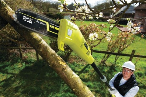 Pilarka łańcuchowa na wysięgniku prowadnica 25cm automatyczne smarowanie Ryobi RPP750S
