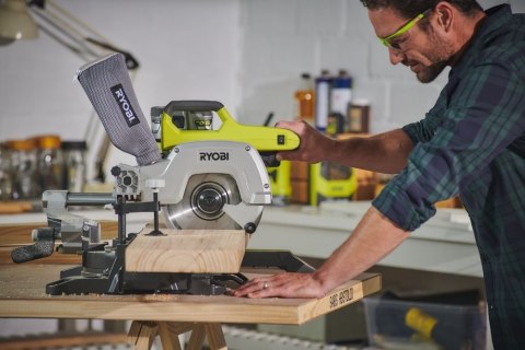 UKOŚNICA Z POSUWEM AKUMULATOROWA 18V ONE + TARCZA 216mm R18MS216-0 RYOBI