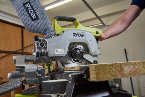 UKOŚNICA Z POSUWEM AKUMULATOROWA 18V ONE + TARCZA 216mm R18MS216-0 RYOBI