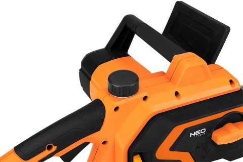 Pilarka piła łańcuchowa 1800W prowadnica 405mm gałęziówka do drewna NEO TOOLS 04-632