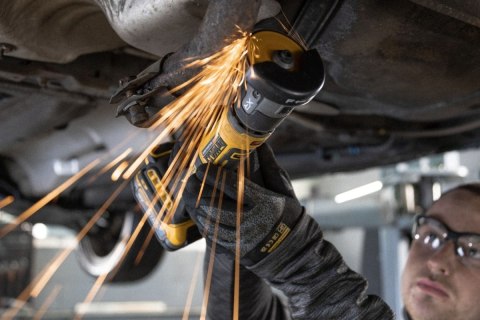 KOMPAKTOWA PRZECINARKA 1x1.7Ah 18V XR BEZSZCZOTKOWY SILNIK DCG430E2T-QW DEWALT