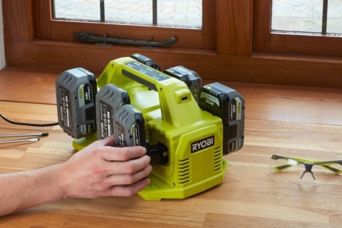 ŁADOWARKA 18V 4A ONE+ 6 PORTÓW Szybkie Ładowanie Akumulatorów RC18640 RYOBI