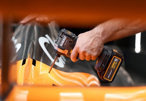 ZAKRĘTARKA UDAROWA 205Nm 18V MCLAREN F1 2 x 5AH LIMITOWANA DEWALT DCF85MP2T-QW