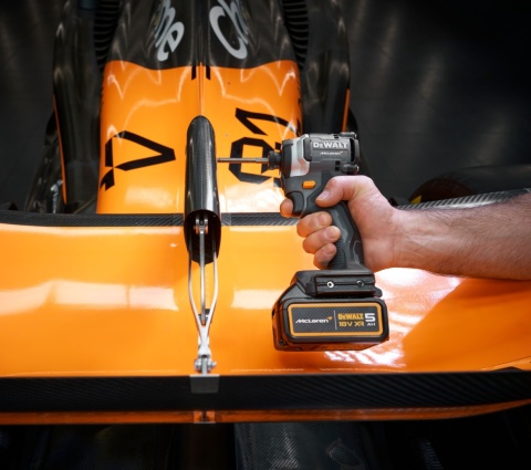 ZAKRĘTARKA UDAROWA 205Nm 18V MCLAREN F1 2 x 5AH LIMITOWANA DEWALT DCF85MP2T-QW
