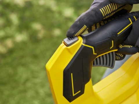 Dmuchawa akumulatorowa do liści silnik bezszczotkowy Fatmax V20 Stanley SFMCBL730B