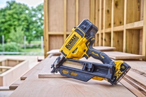 Gwoździarka akumulatorowa szkieletowa DeWALT DCN930N XJ 18V 50 do 90 mm bezszczotkowa wersja bez akumulatora i ładowarki