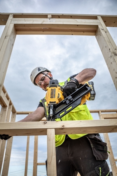 Gwoździarka akumulatorowa szkieletowa DeWALT DCN930N XJ 18V 50 do 90 mm bezszczotkowa wersja bez akumulatora i ładowarki