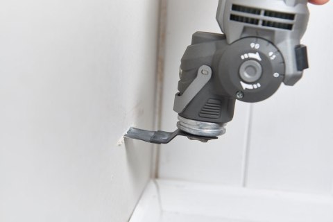 Urządzenie wielofunkcyjne z silnikiem 300 W Kąt oscylacji 3,2° RYOBI RMT300-SA