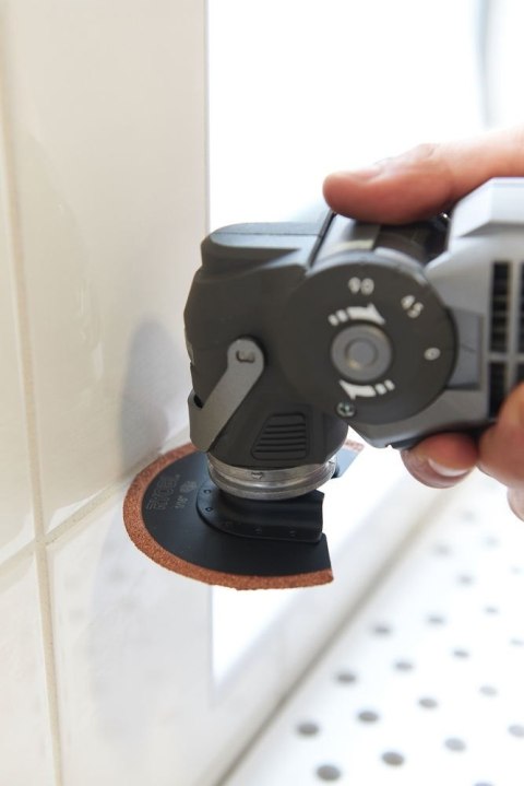 Urządzenie wielofunkcyjne z silnikiem 300 W Kąt oscylacji 3,2° RYOBI RMT300-SA