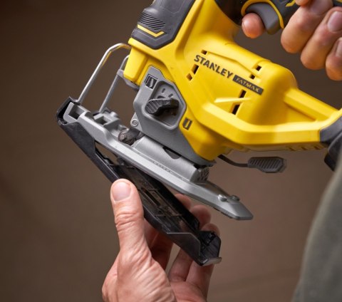 WYRZYNARKA AKUMULATOROWA BODY BEZSZCZOTKOWA 18 V V 20 STANLEY SFMCS650B-XJ