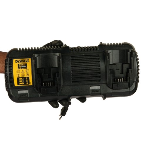 ŁADOWARKA Z 2 PORTAMI FLEXVOLT 18 V DCB132-QW Dewalt